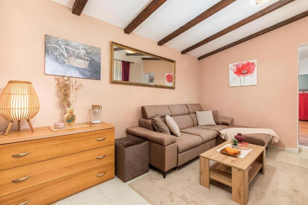 Apartment Mladenka Póla Kültér fotó