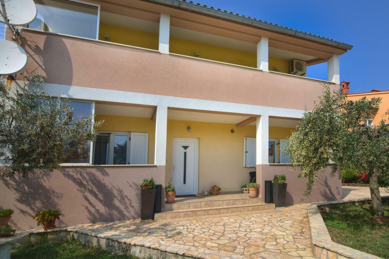 Apartment Mladenka Póla Kültér fotó
