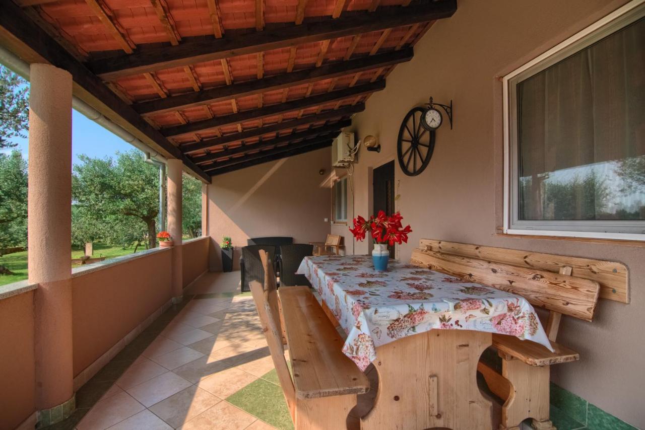 Apartment Mladenka Póla Kültér fotó